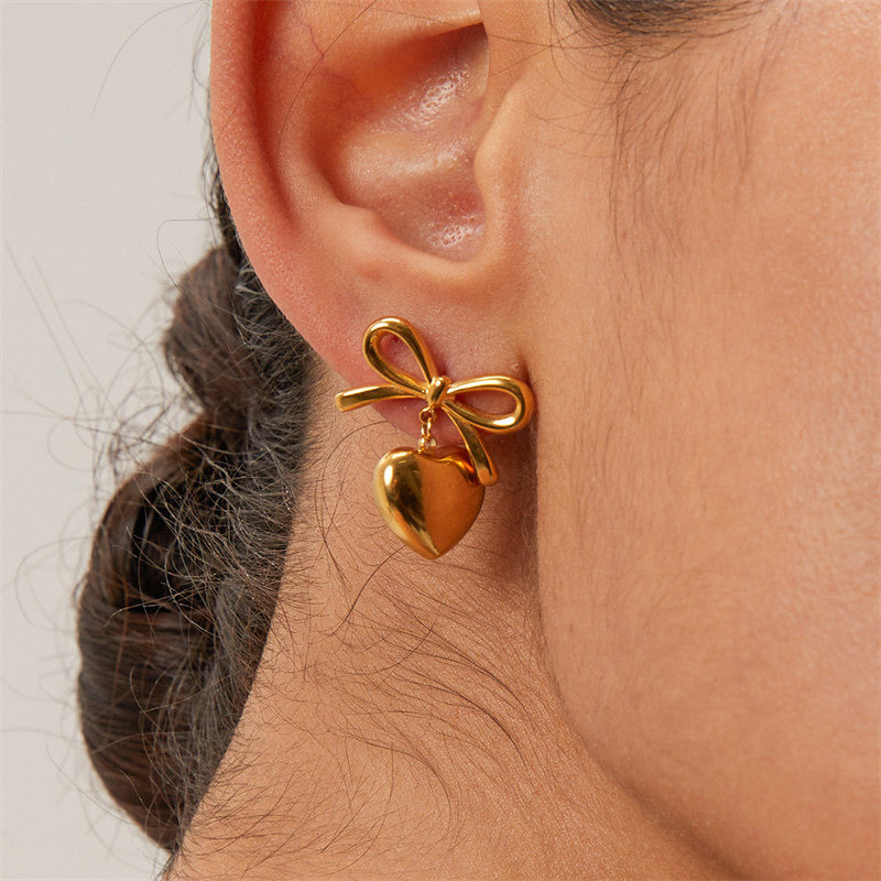 Bow earring